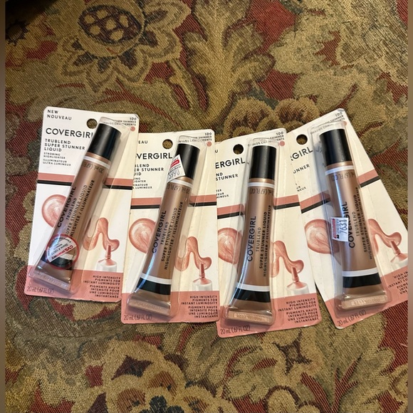 NIP- Covergirl Trublend Super Stunner Liquid - Picture 3 of 5
